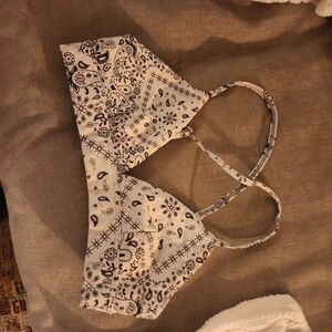 ALO Yoga Black and White Patterned Bra